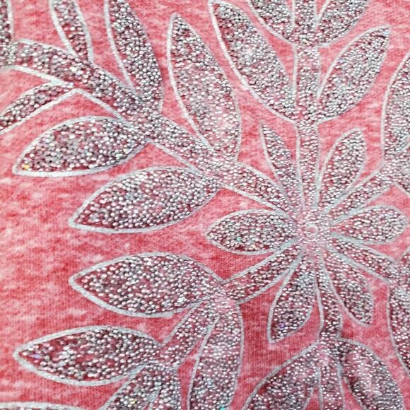 EST. 1946 Red Snowflake Sweatshirt Size M Glitter Graphic Holiday Pullover Crew - Picture 3 of 9